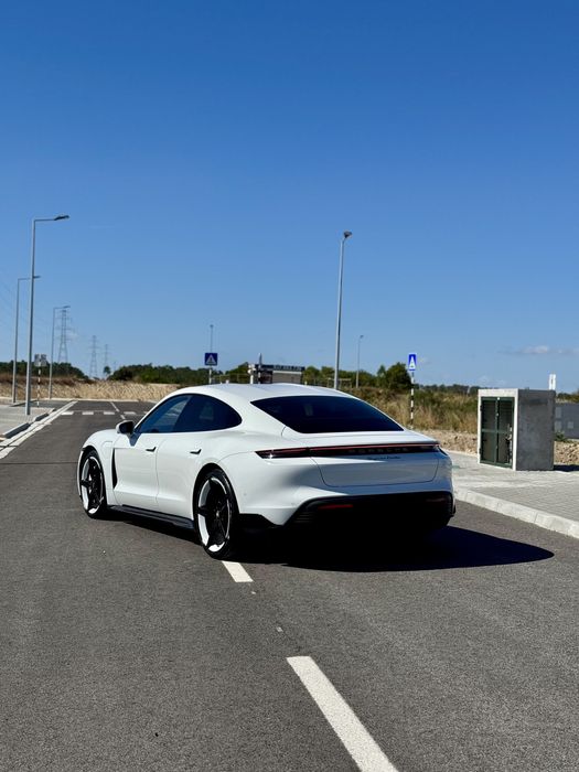 Porsche Taycan Turbo