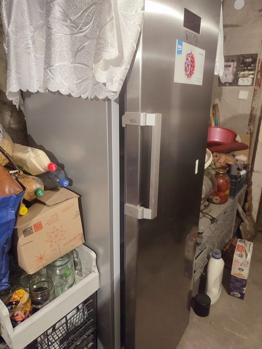 Морозильна камера beko