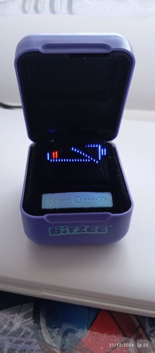 Bitzee usado como novo