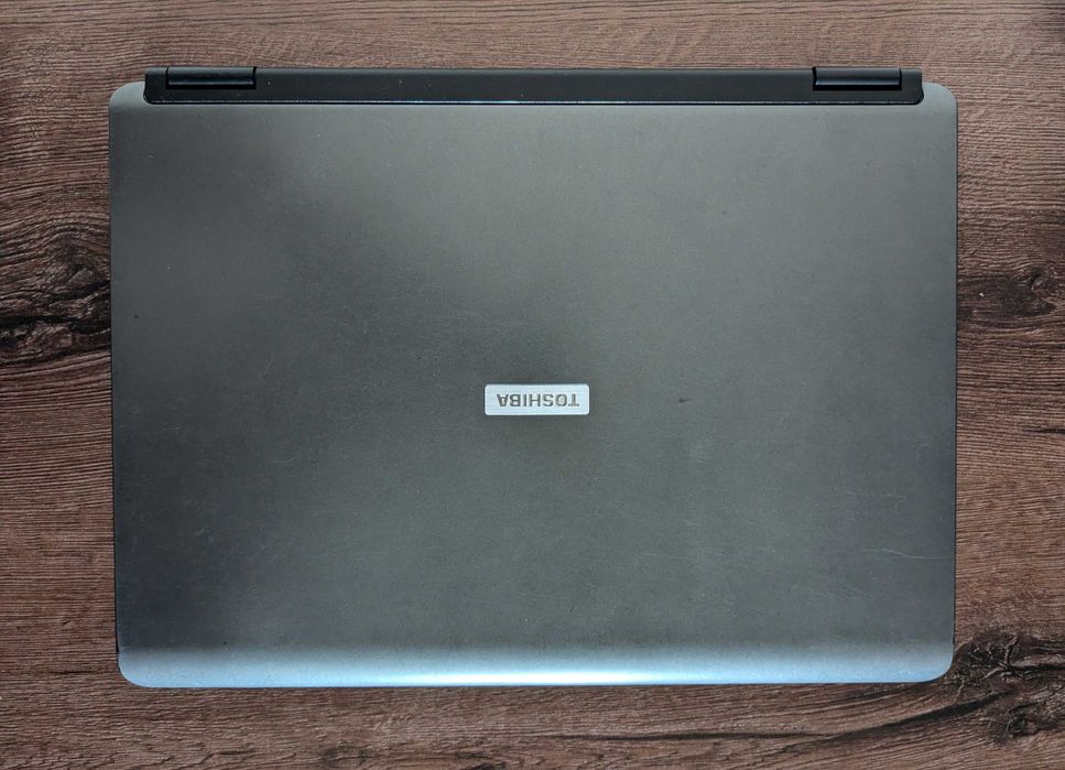 Ноутбук Toshiba для простих задач або навчання
