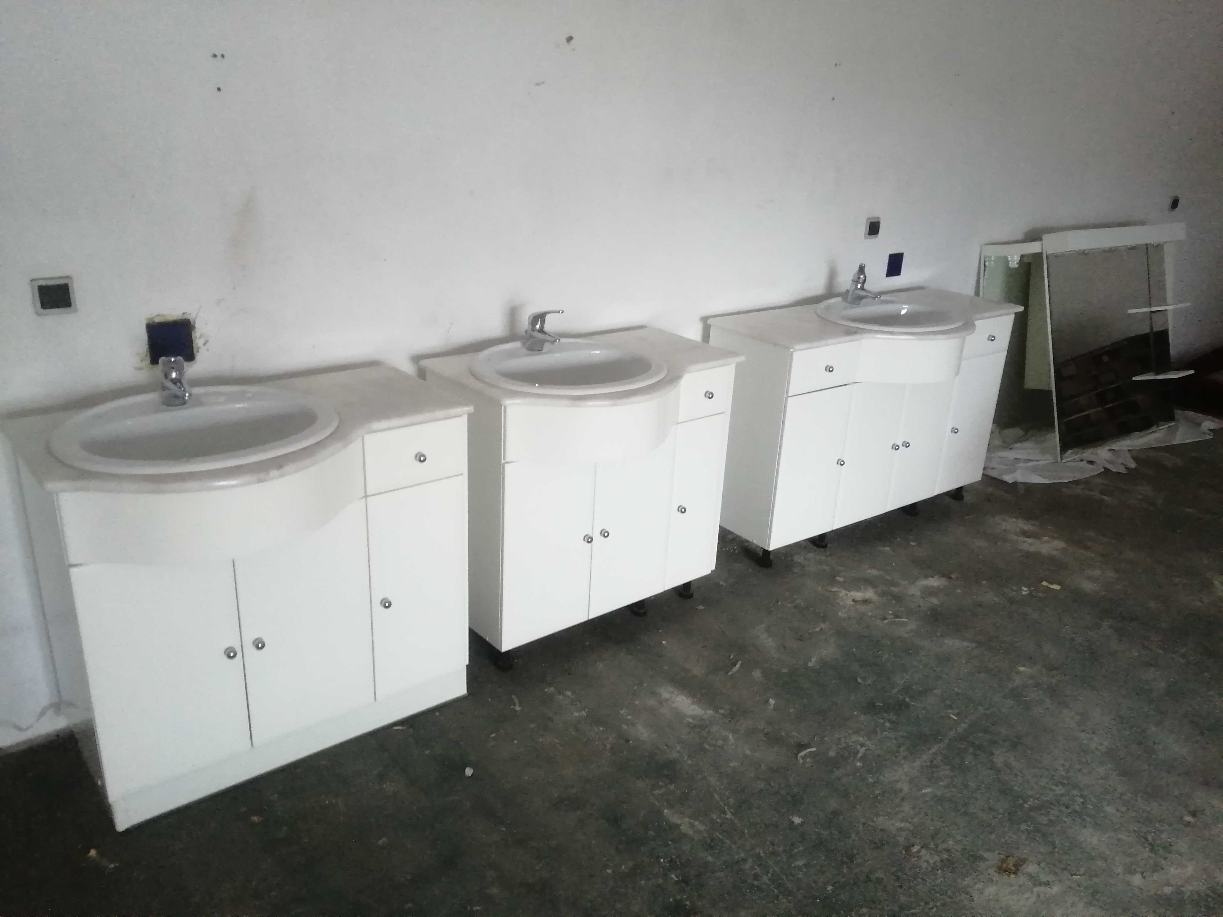 móvel WC de casa de banho