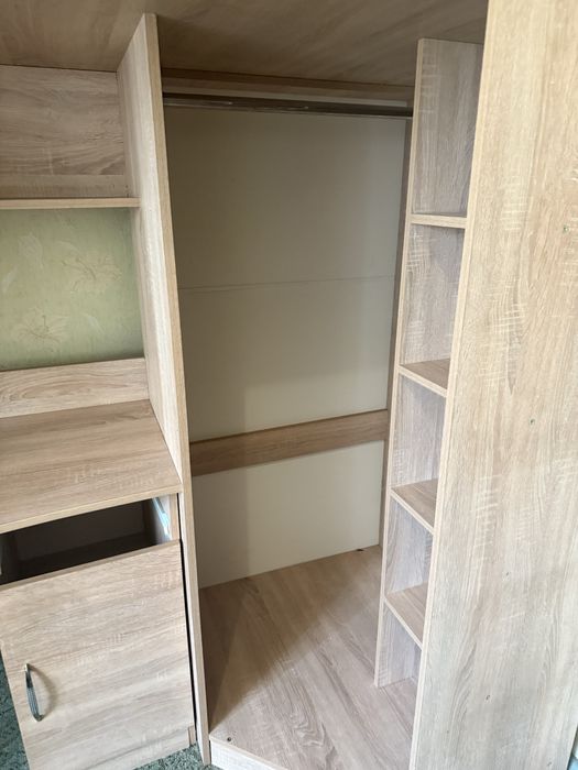 Продам кровать чердак с матрасом