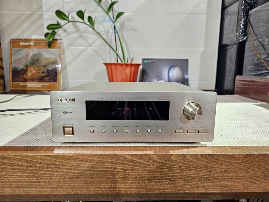 FM/AM-тюнер TEAC T-H500