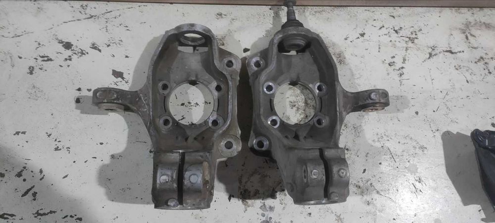 Jeep Cherokee kl Цапфа Джип Чероки кл Поворотний Кулак Разборка