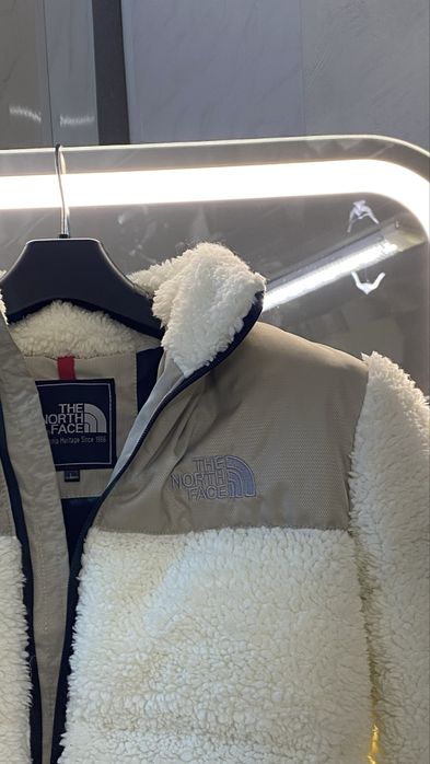 Жіночий пуховик The North Face, бежевий, розмір L — новий!