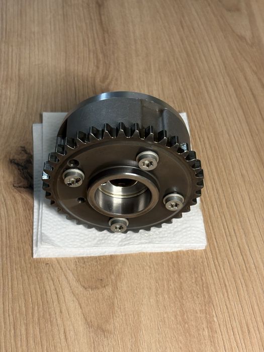 Фазорегулятор 1.6 fsi, VW, Golf