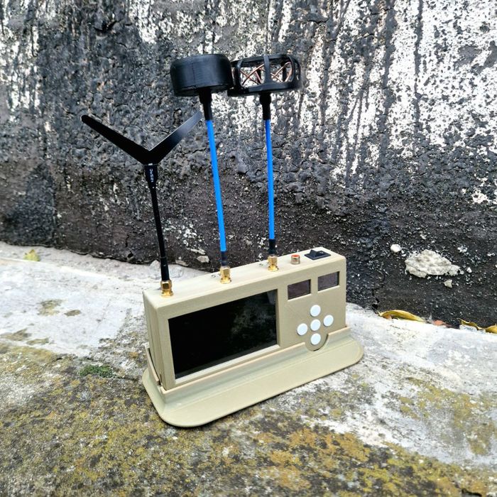 Чотирьох діапазоний відеодетектор FPV-дронів