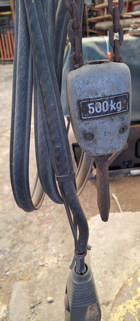 Guincho eléctrico - DEMAG - 500Kg - Usado
