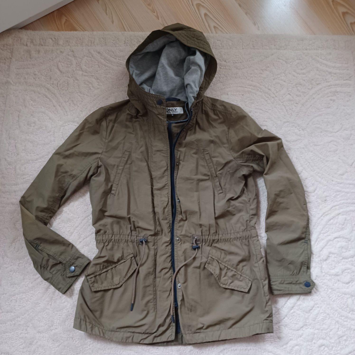 Kurtka parka wiatrówka firmy Only M/ salon 249 zł