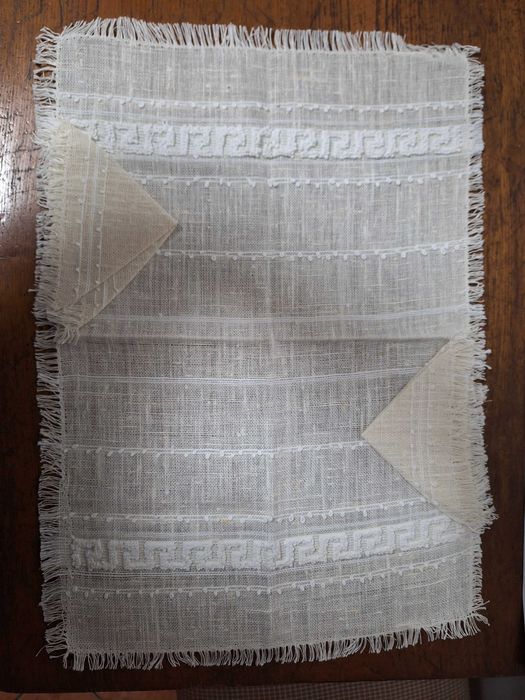 Caminho de mesa bordados à mão da Lixa  individual e guardanapos