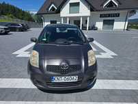 Wynajem samochodu Toyota Yaris 1.3 Bezyna Klimatyzacja