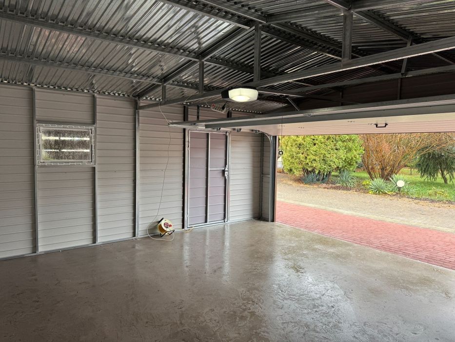 Garaż z bramą segmentową premium