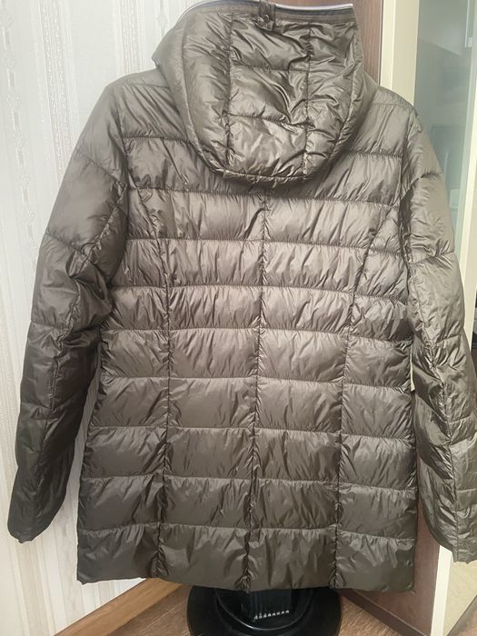 Куртка на пуху жіноча