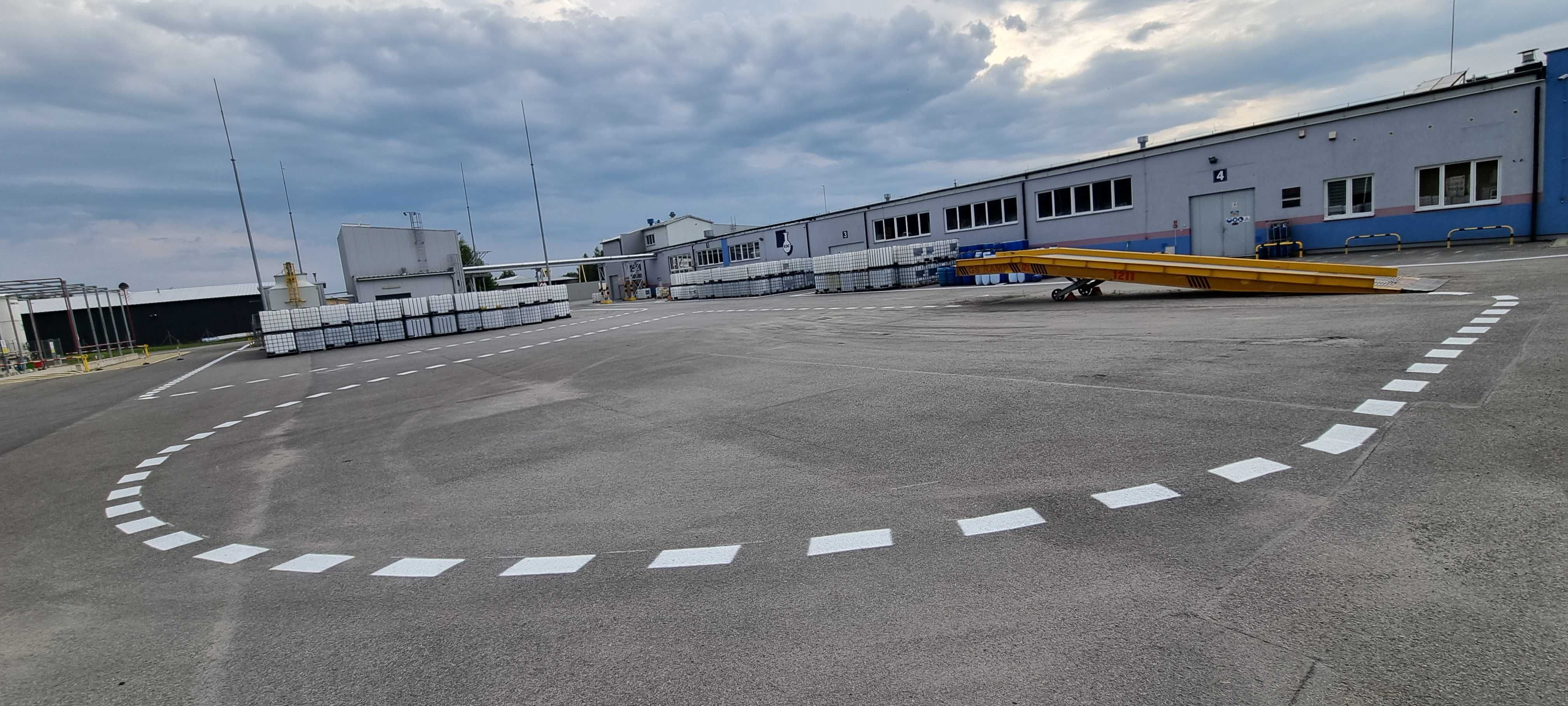 Malowanie linii, pasów, miejsc parkingowych, oznaczenia poziome, BHP