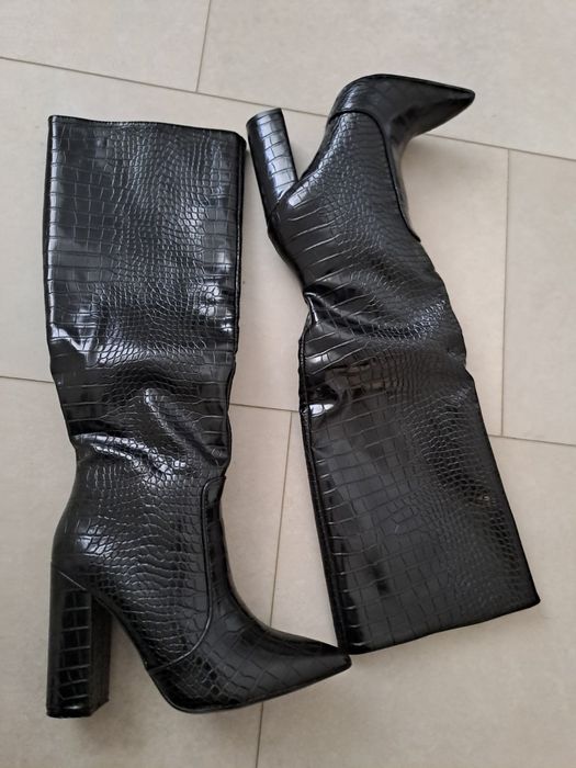 Чоботи 37 розмір