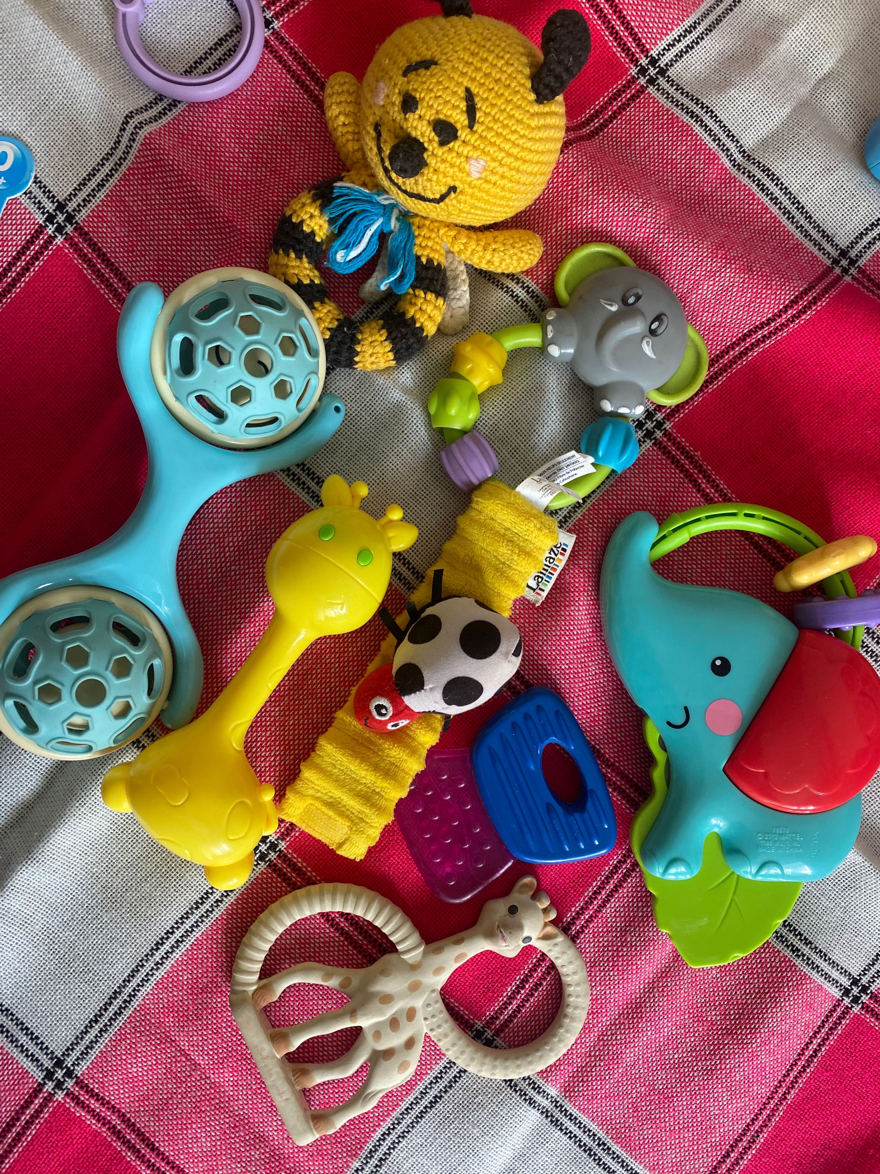 Іграшки fisher price Lamaze ELC брязкальця, гризунці, трещалки книжечк