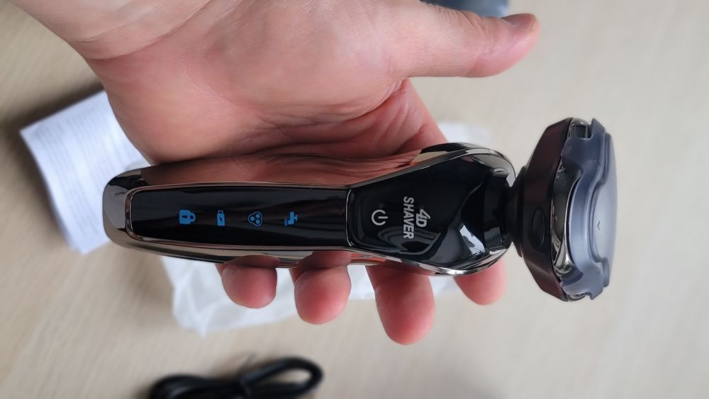 Продам електробритву 4d shaver