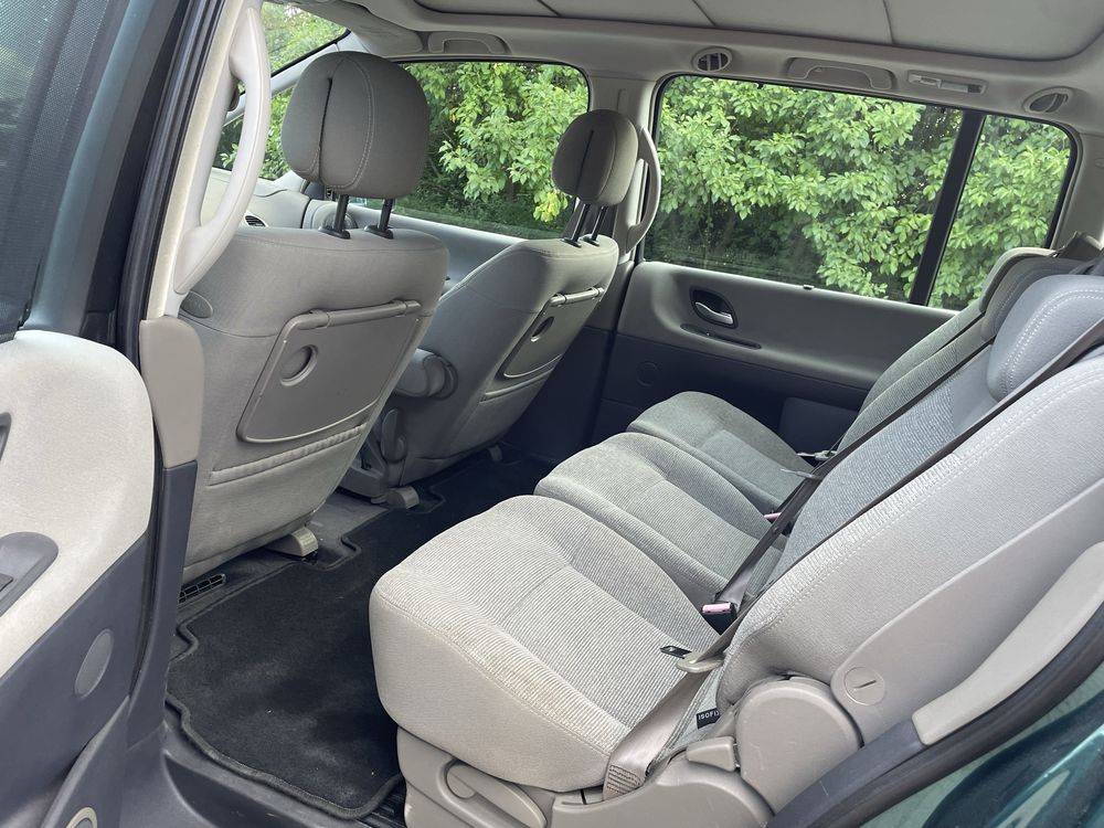 Renault Grand Espace IV 1.9 DCI 2004r. Xenon, panorama, navigacja.