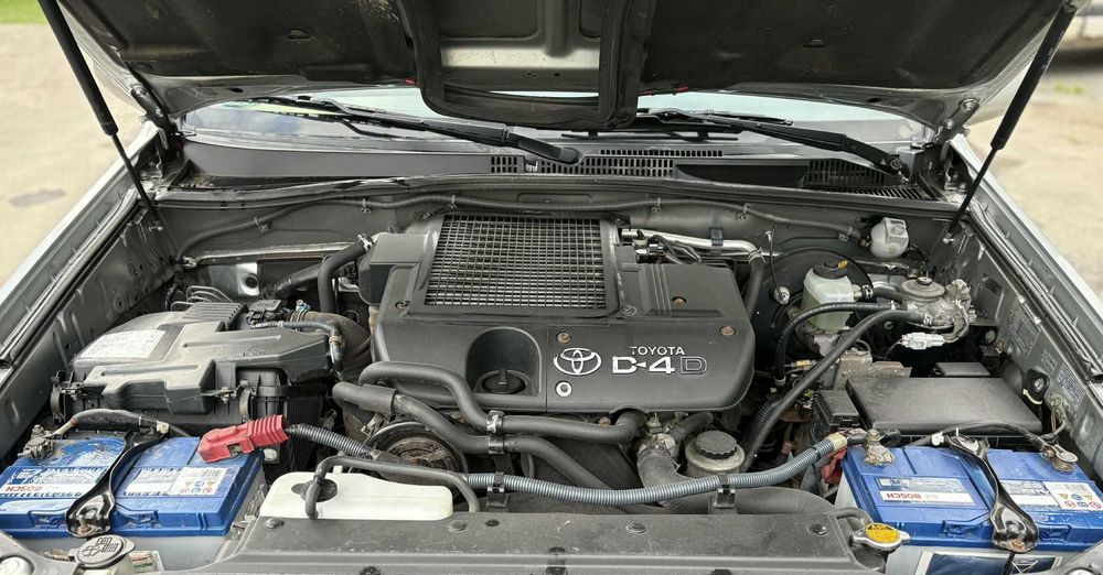 Sprzedam lub zamienię na auto osobowe Toyota land Cruiser 120