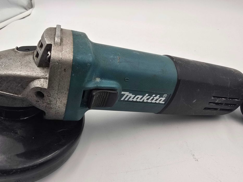 Szlifierka Kątowa Przewodowa 125 MM 840W 9558HNR Makita