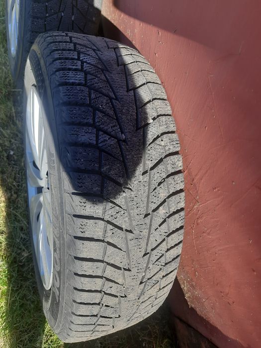 Зимня гума Hankook с дисками і оригінальними ковпаками 195/