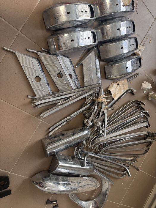 Продам обліцовку форточок газ 24 хром