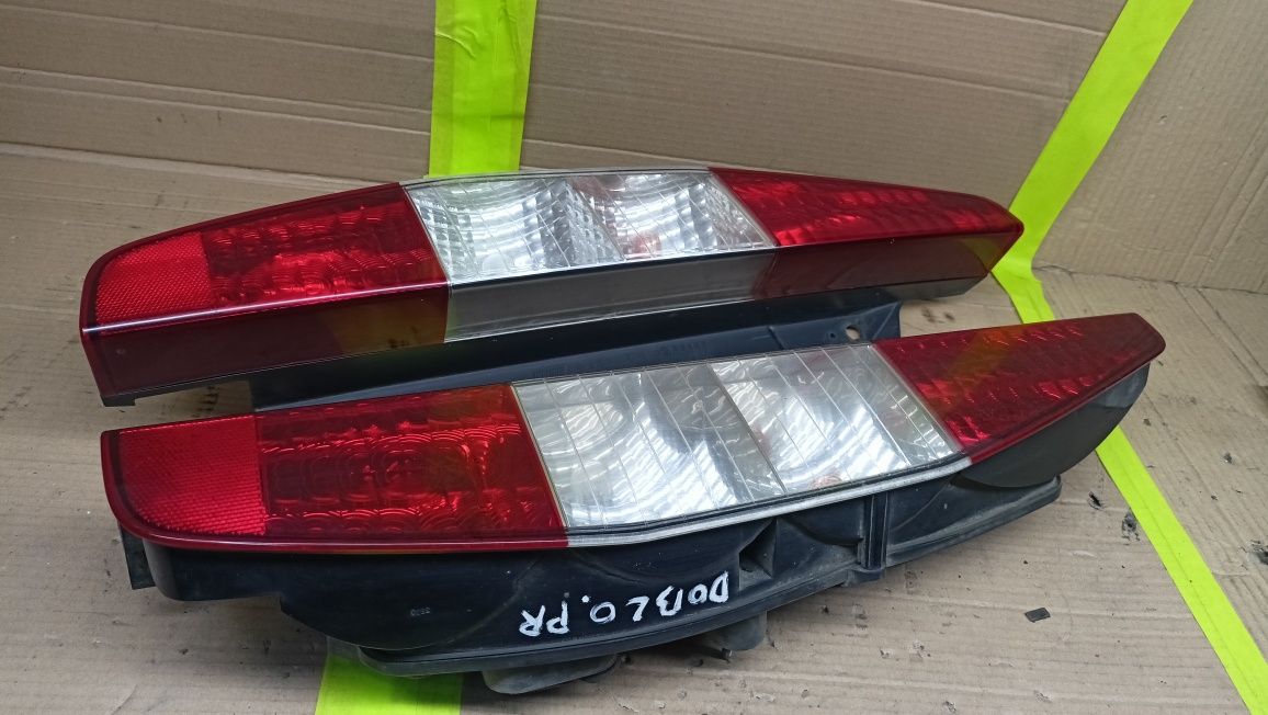 Fiat Doblo komplet lamp tylnych