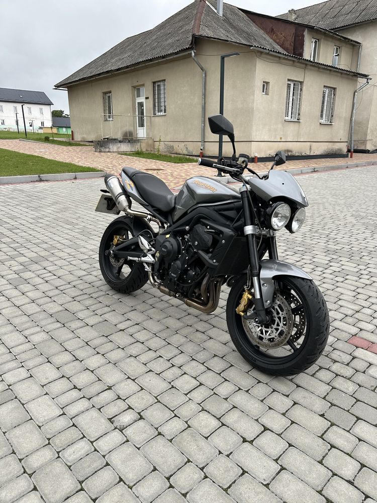 Triumph StreetTriple 675R  2010 хороший торг!