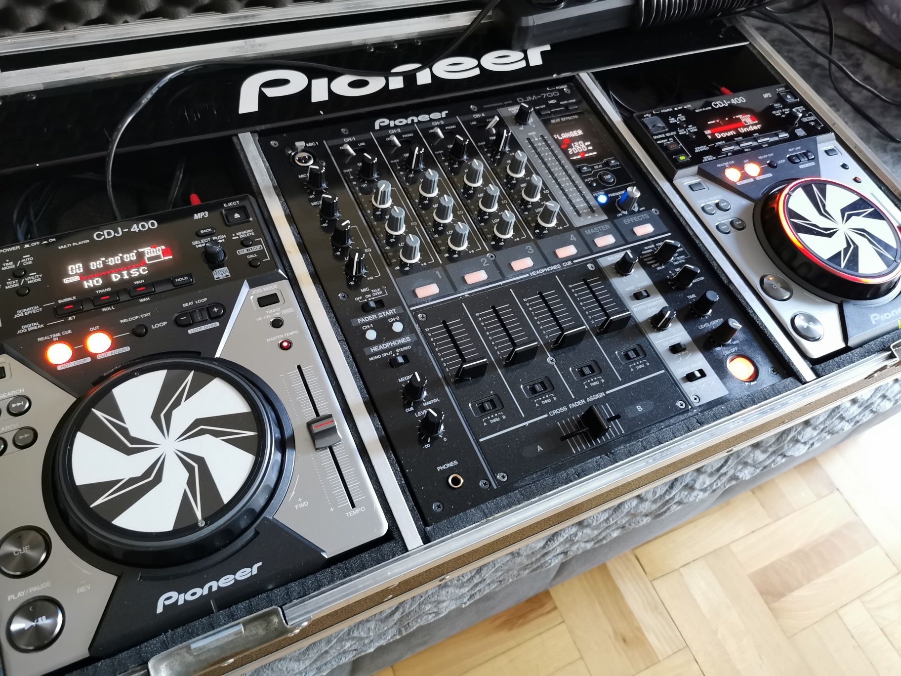 PIONEER CDJ 400 + DJM 700 + case