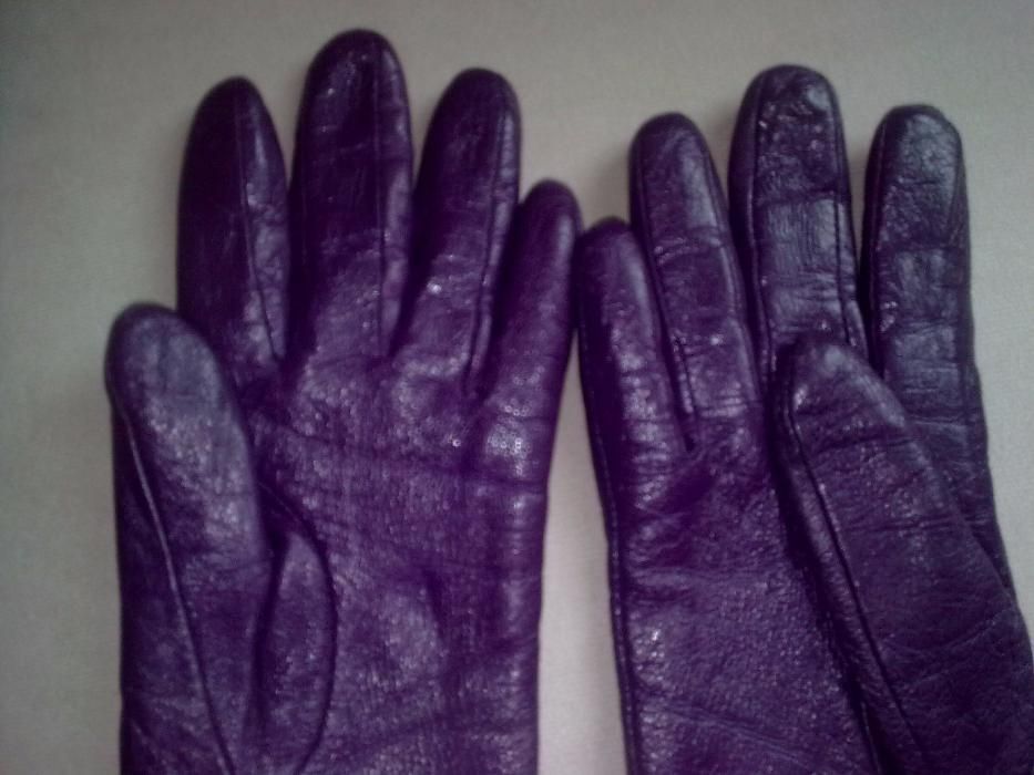 Fioletowe rękawiczki z eko-skóry; rozmiar S