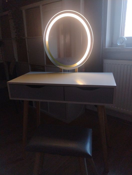 Toaletka dla dziewczynki