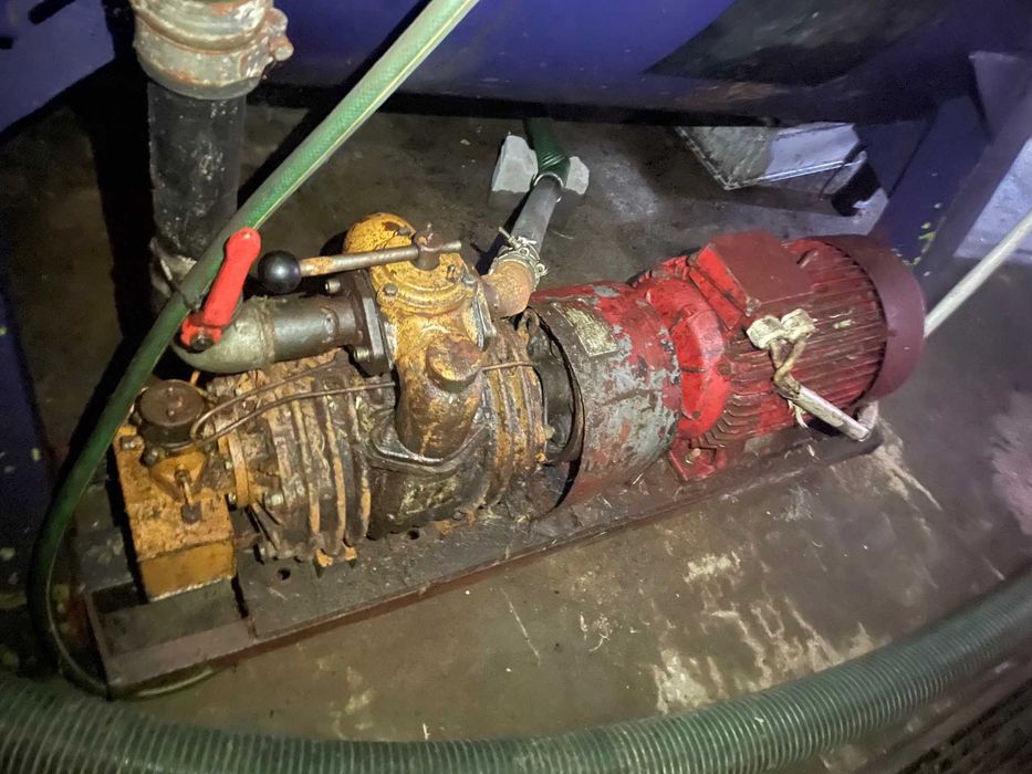 pompa z silnikiem do brudnej wody / odpadów 17 KW 1500 obr. 210m3/h,