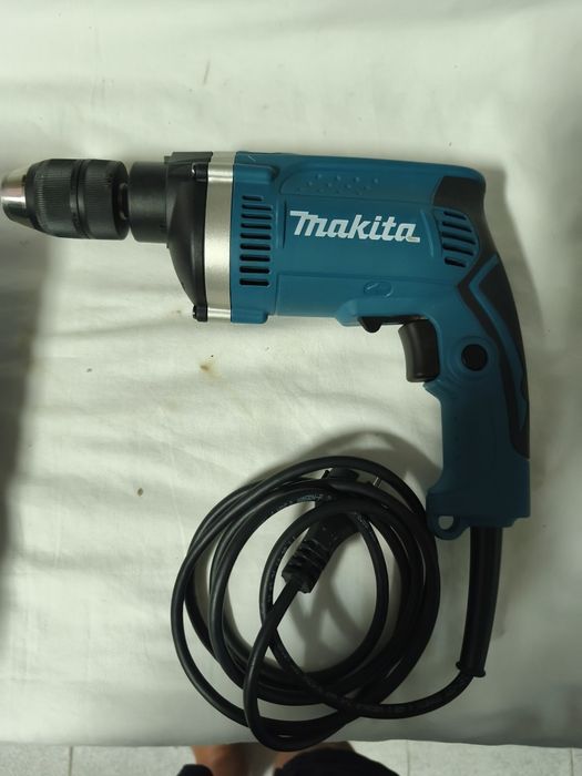 Berbequim Makita HP-1631 como novo