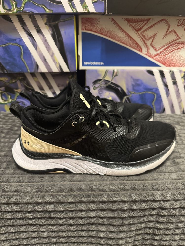 Кросівки жіночі Under Armour HOVR Omnia 42(27см) оригінал