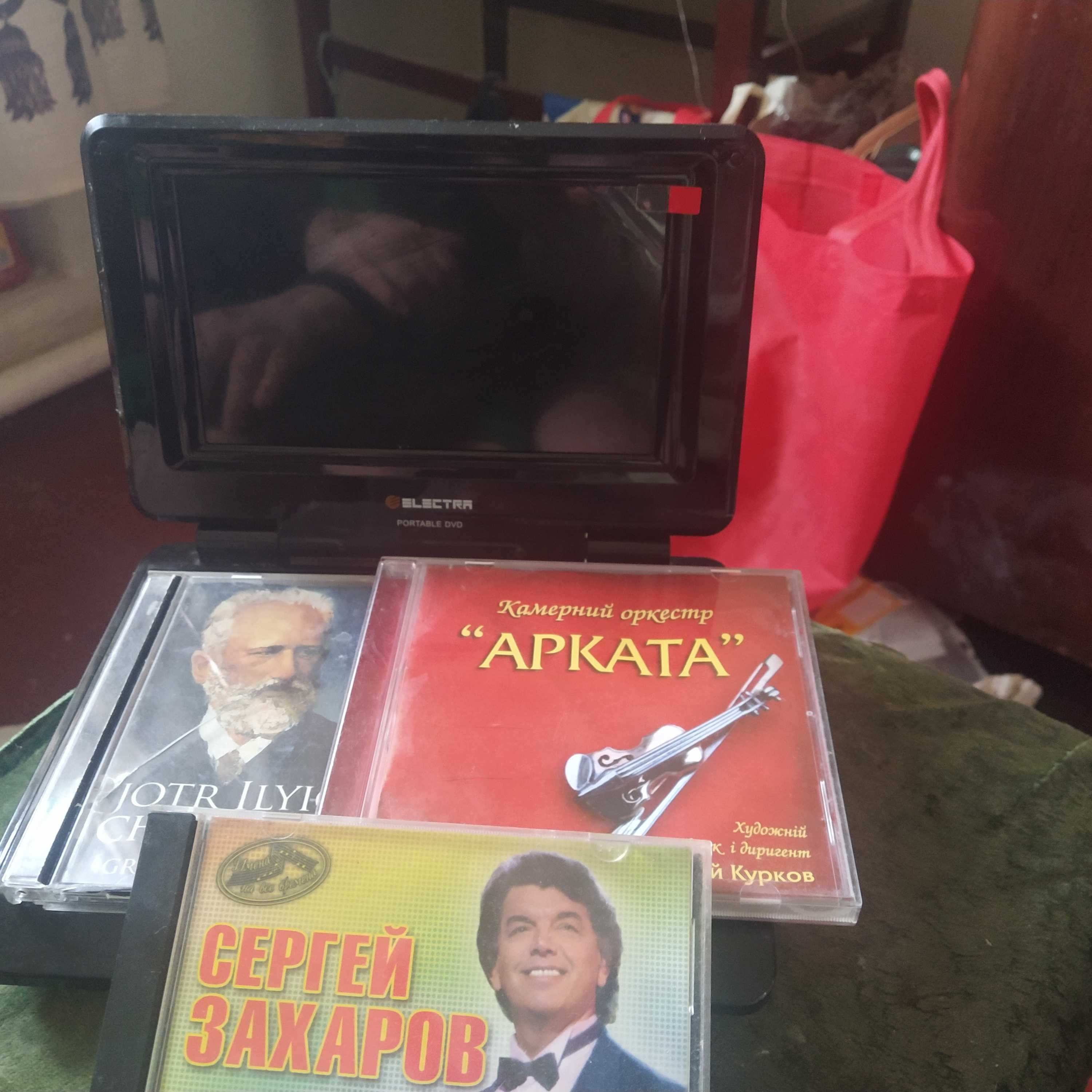 Продам портативный dvd.,, Electra,,