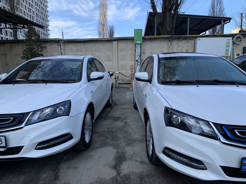 Аренда электромобиля Geely Emgrand EV300 2017г