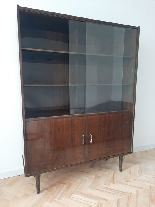 Przeszklona szafa, Szafka PRL