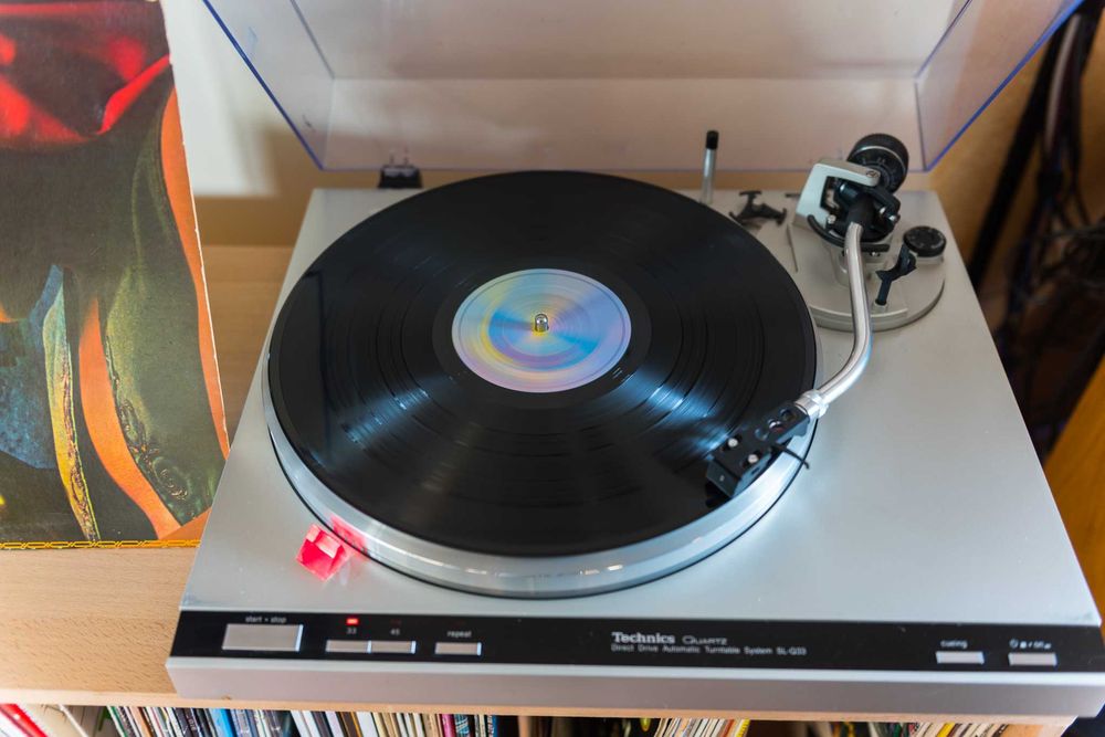 Gramofon Technics SL-Q33 w pełni sprawny w okazyjnej cenie.