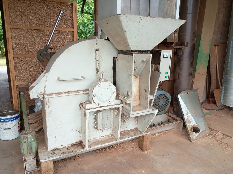 Rębak tarczowy do drewna elektryczny do zrzyn tartaczny