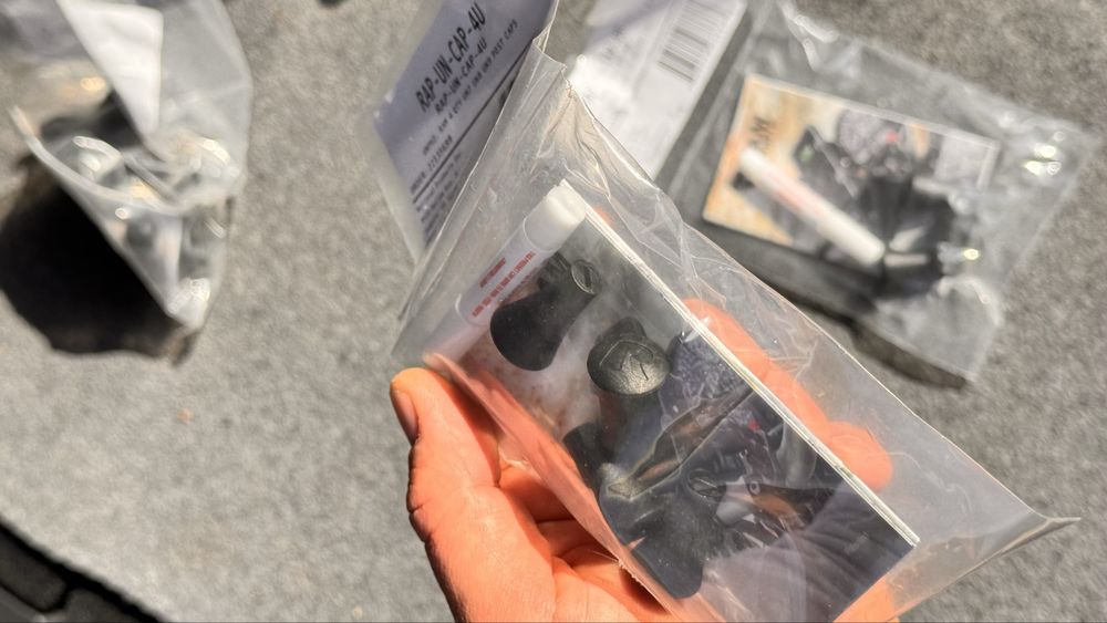 Оригинальные накладки Ram mounts RAP-UN-CAP-4U X-GRIP