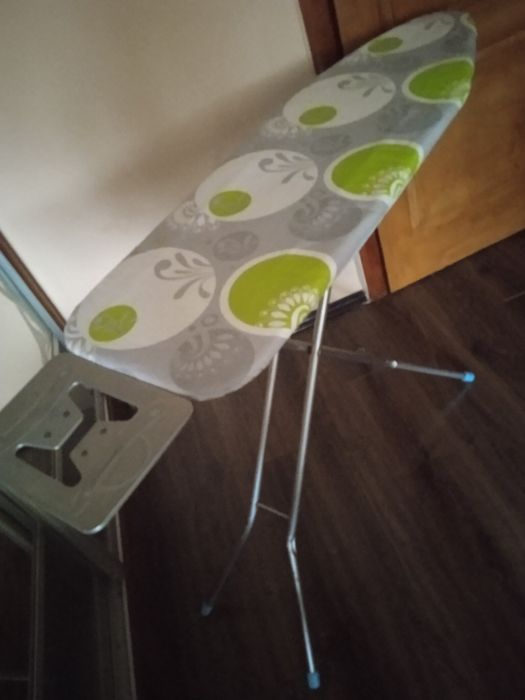 Гладильна дошка продам