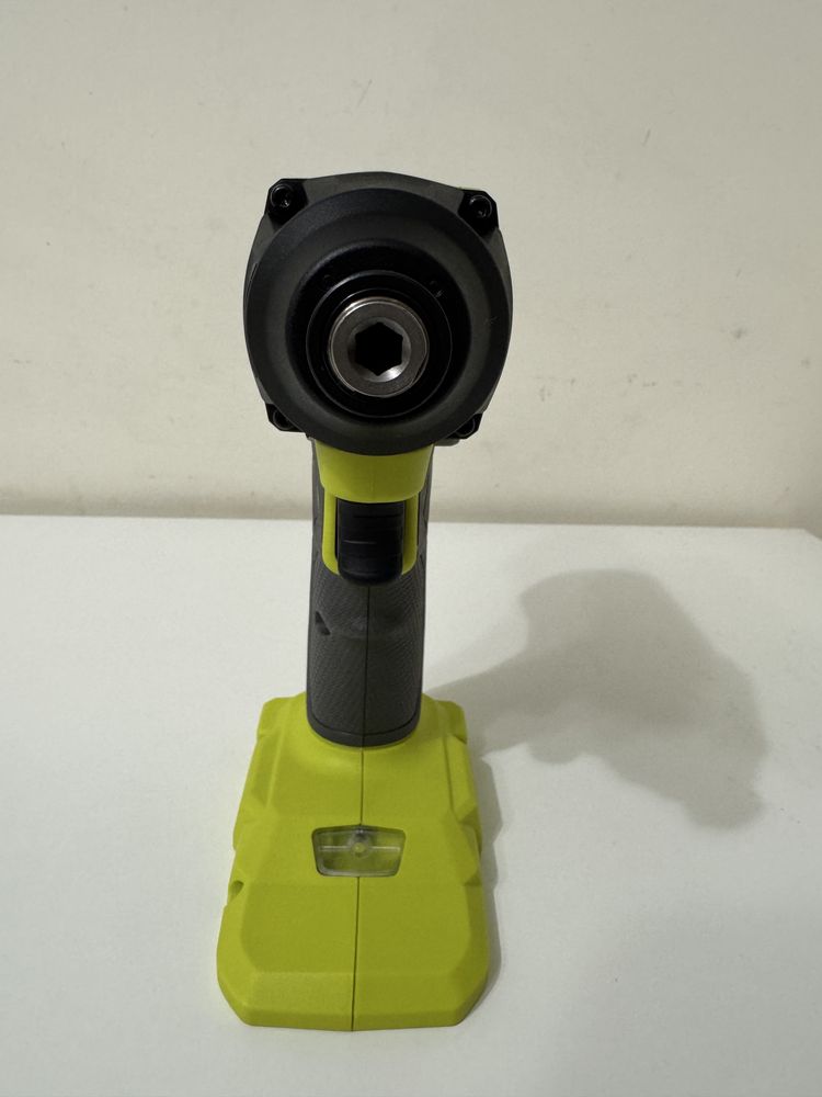 Набір електроінструменту. Шуруповерт Ryobi PLC206 + імпакт RyobiPCL235