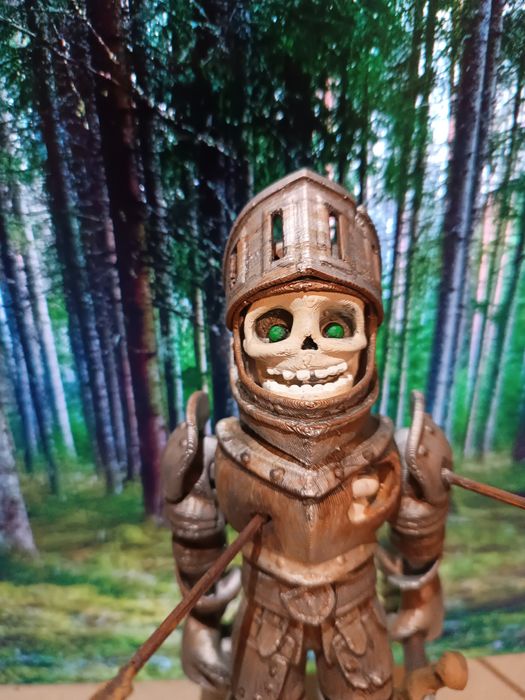 Скелет в обладунках. Лицар