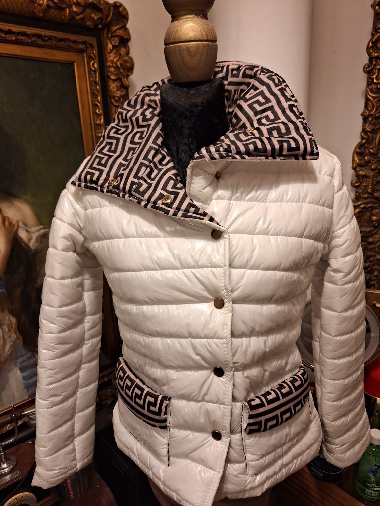 Nowa piękna pikowana biała kurtka
