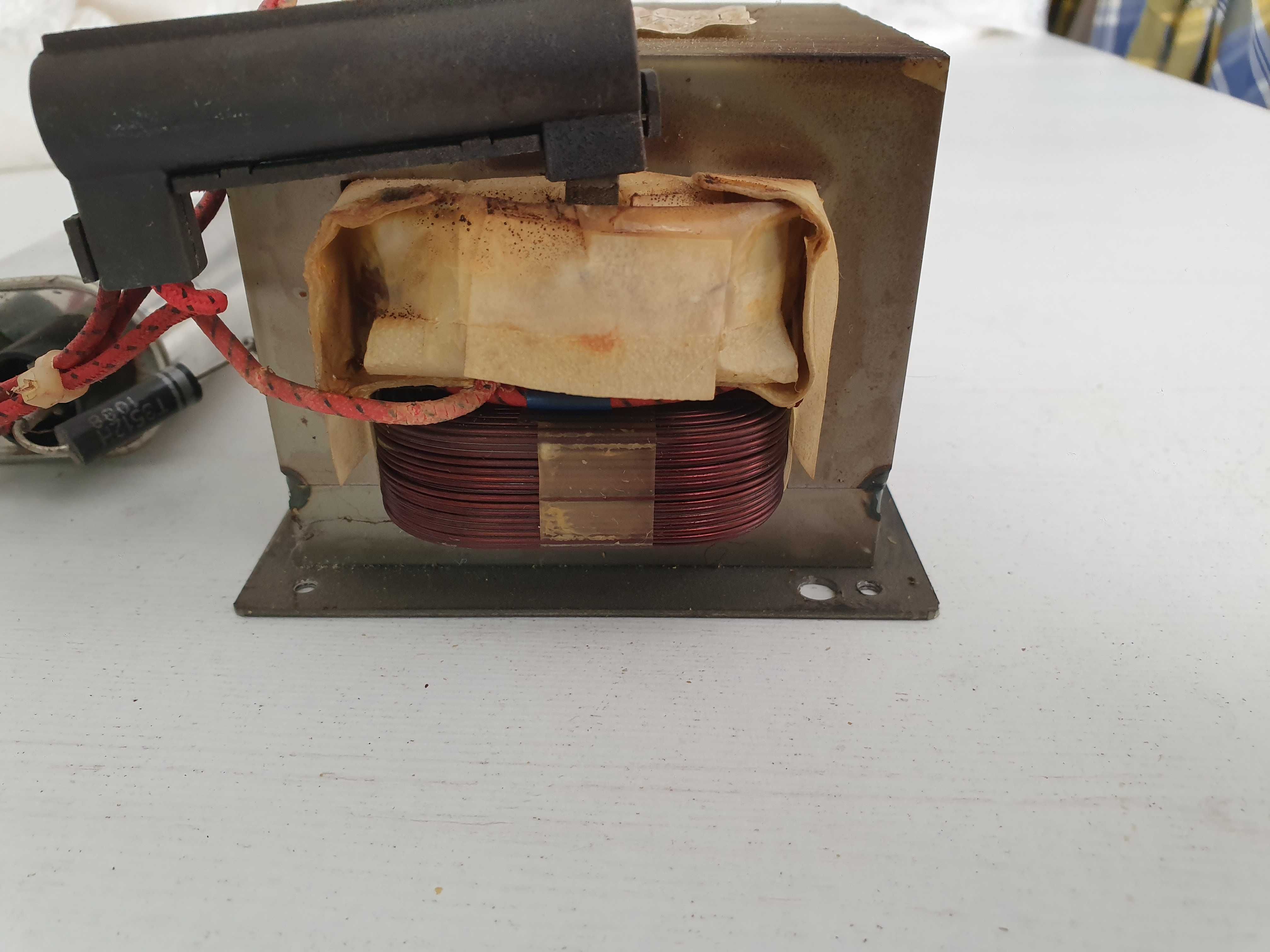 Transformator z kuchenki mikrofalowej mikrofalówki MD-801EMR-1