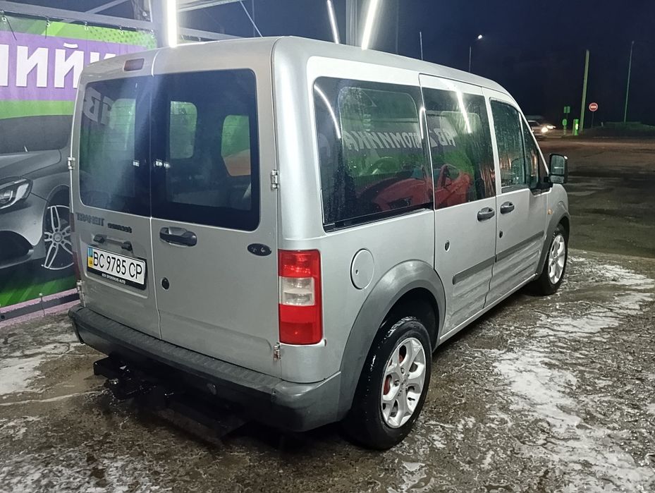 Здам в оренду Форд конект 1.8 турбо дизель економне і вмістке авто