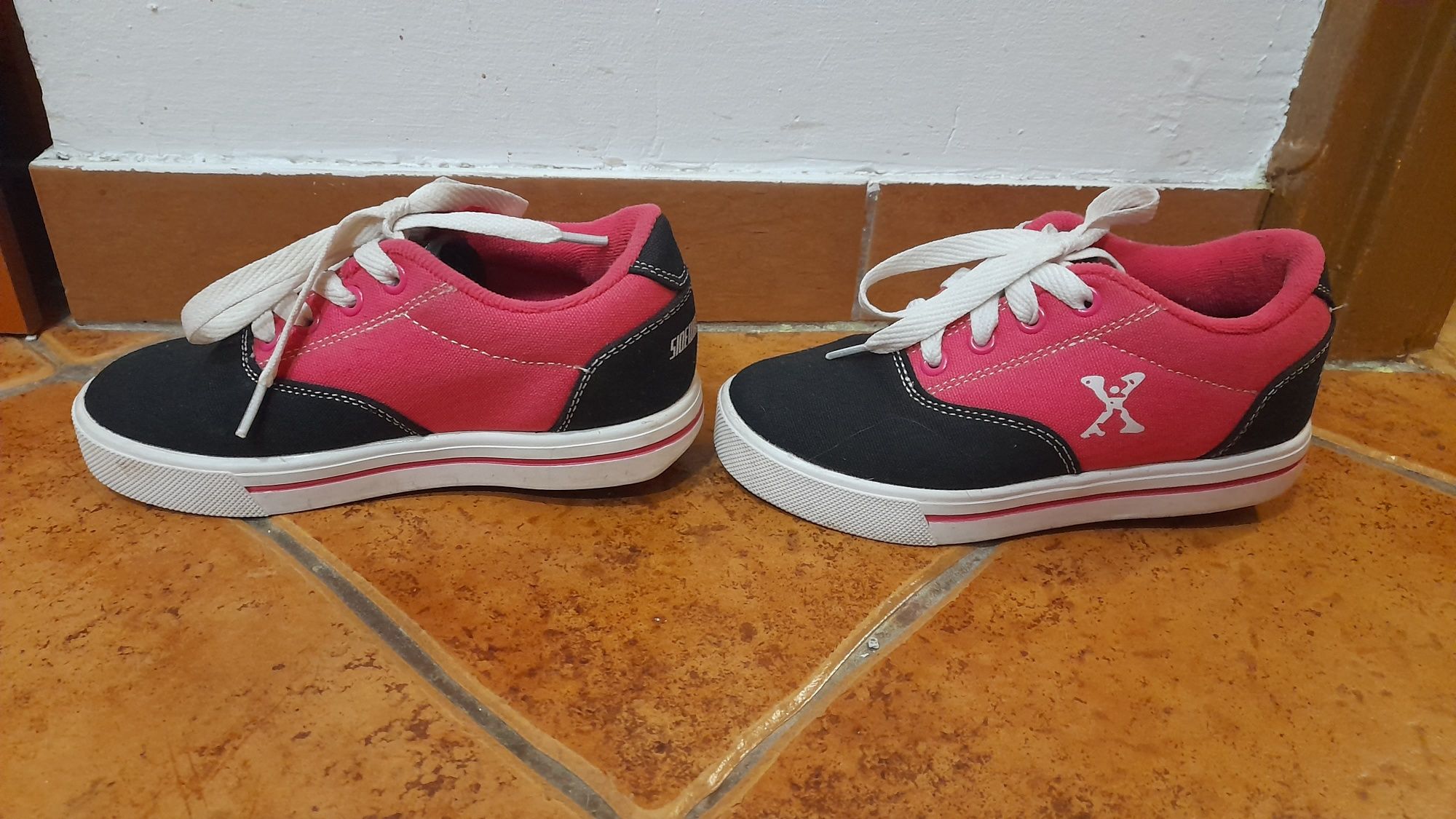 Butorolki,trampki,buty jeżdzące Sidewalksports 32,buty z kółkiem