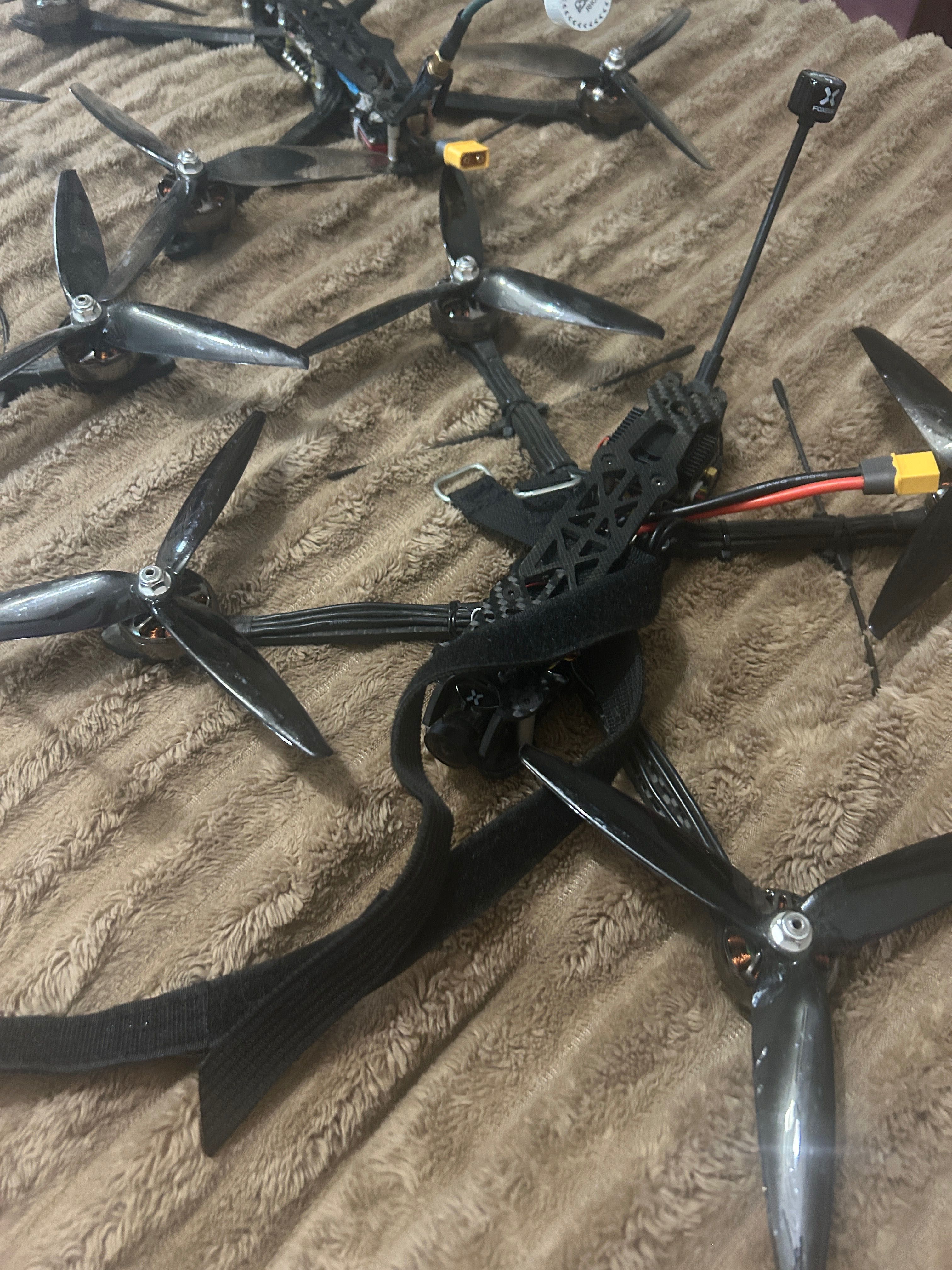 Продам fpv дроны 7,8,10
