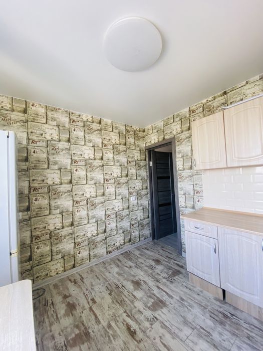 Власник, Проспект Валерія Лобановського 96, до метро Деміївської 5 хв.