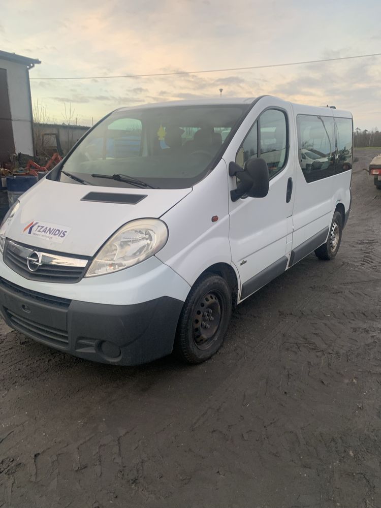 Opel vivaro 2.5 9 osobowy